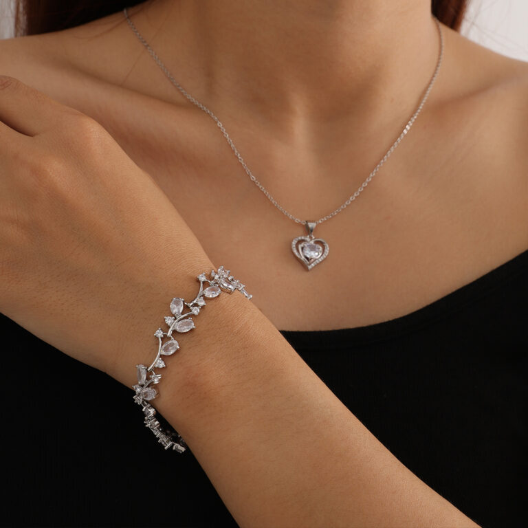 Close-up Swarovski Bruid Armband met verfijnd ontwerp